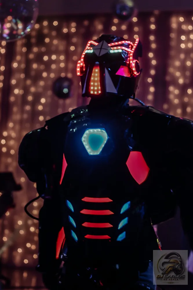 Robô de LED Megatron - Mandala Eventos